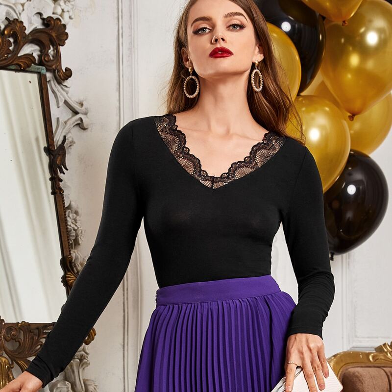 

Keyhole Backless Lace Trim Fitted Top, Black