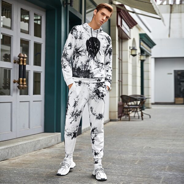 

Men Tie Dye Cartoon Graphic Hoodie & Sweatpants Set, Black and white