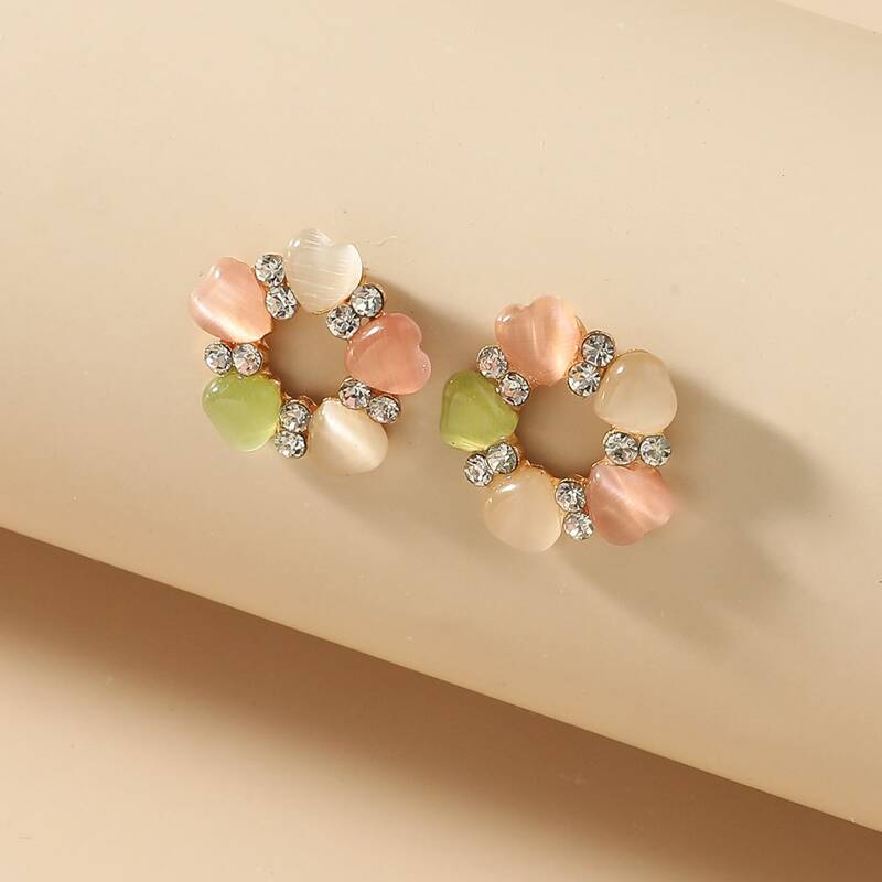 

Heart Decor Round Stud Earrings, Multicolor