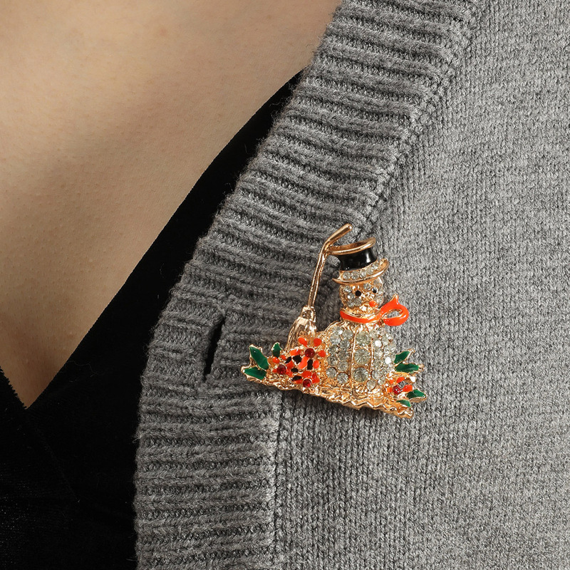 

Christmas Snowman Design Brooch, Multicolor