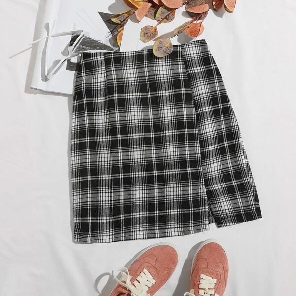 

Split Hem Plaid Skirt, Black and white