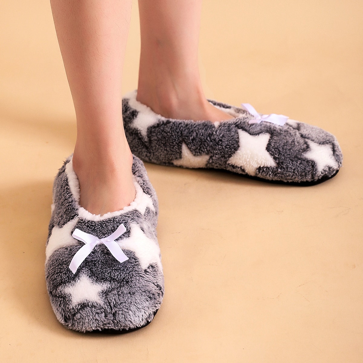 Image of Bow Decor Star Pattern Fluffy Slippers