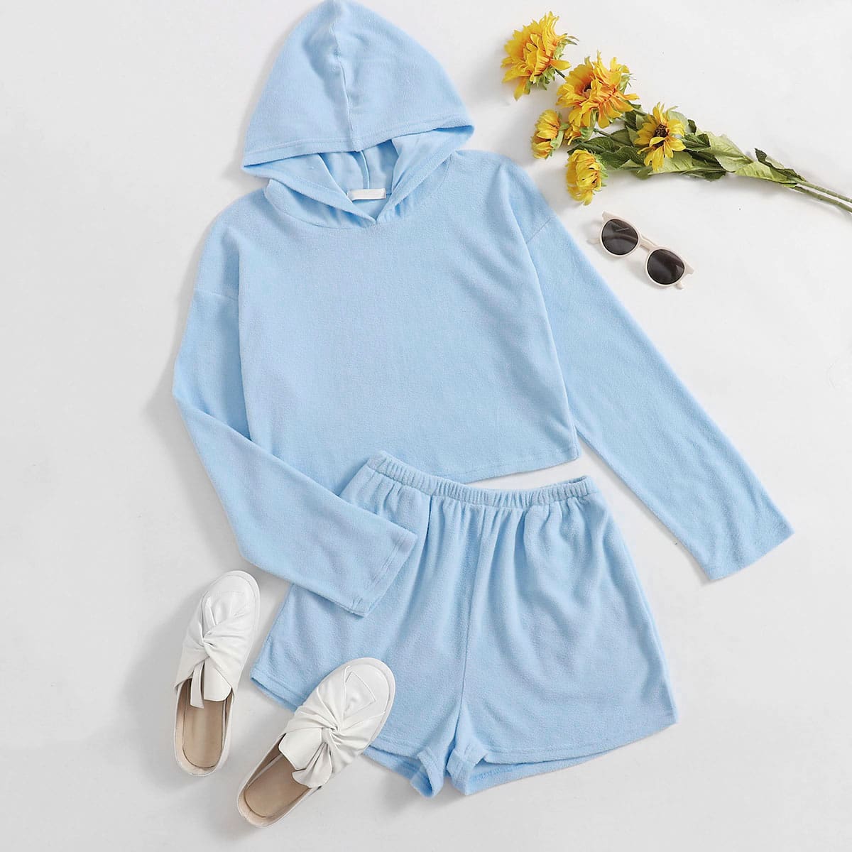 

Solid Hoodie & Shorts, Baby blue
