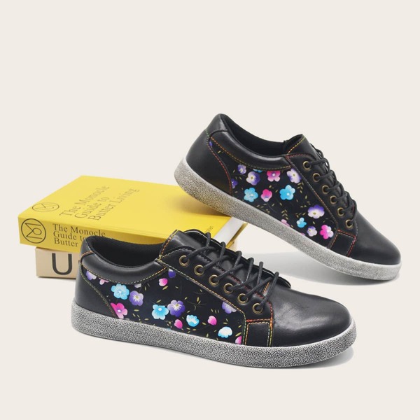 

Floral Graphic Skate Shoes, Black