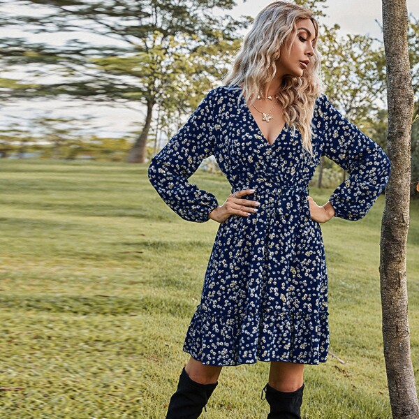 

Ditsy Floral Print Ruffle Hem Belted Dress, Navy blue