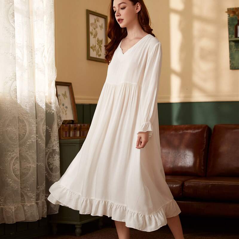 

Ruffle Hem Solid Nightdress, White