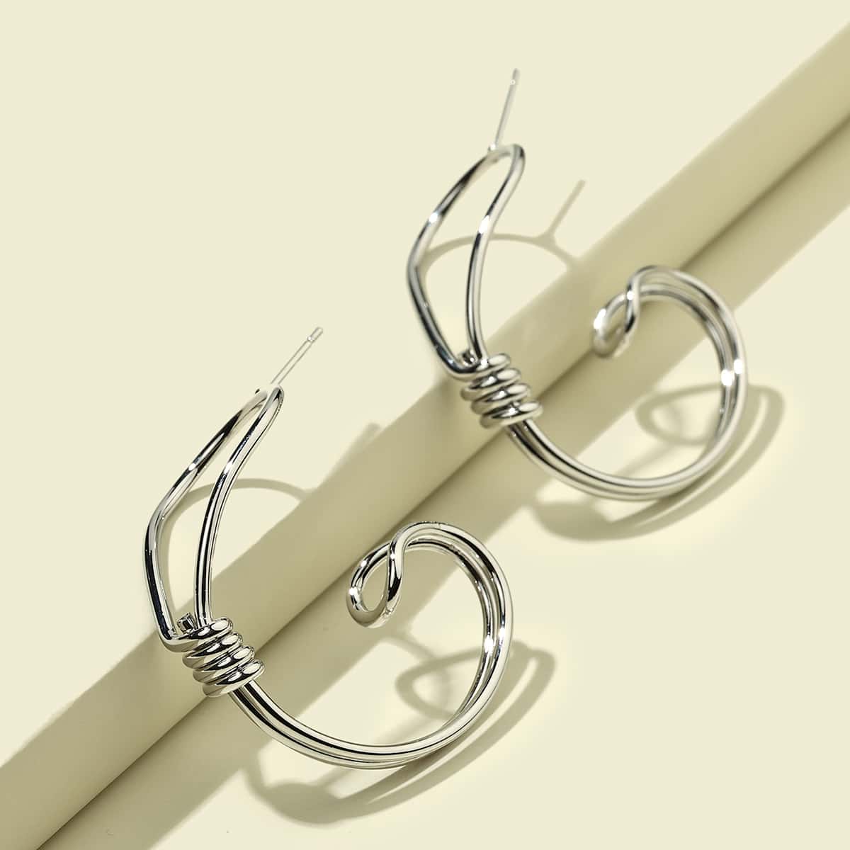 

Hollow Out Metal Earrings, Silver