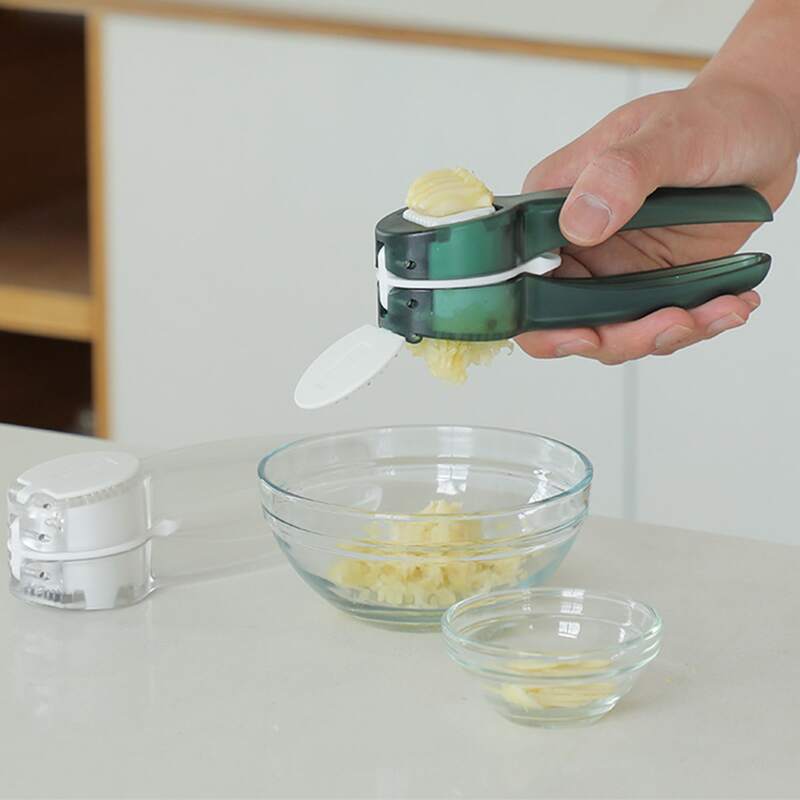 

1pc Random Manual Garlic Press, Multicolor