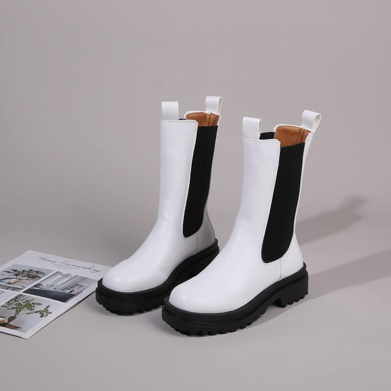 

Round Toe Chelsea Boots, White