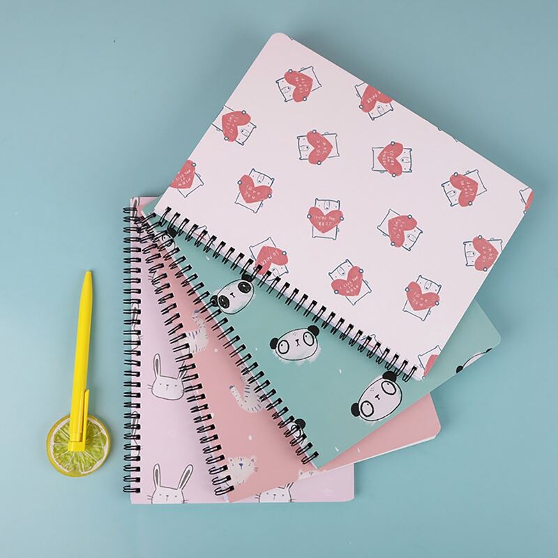 

1pc Cartoon Graphic Random Notebook, Multicolor