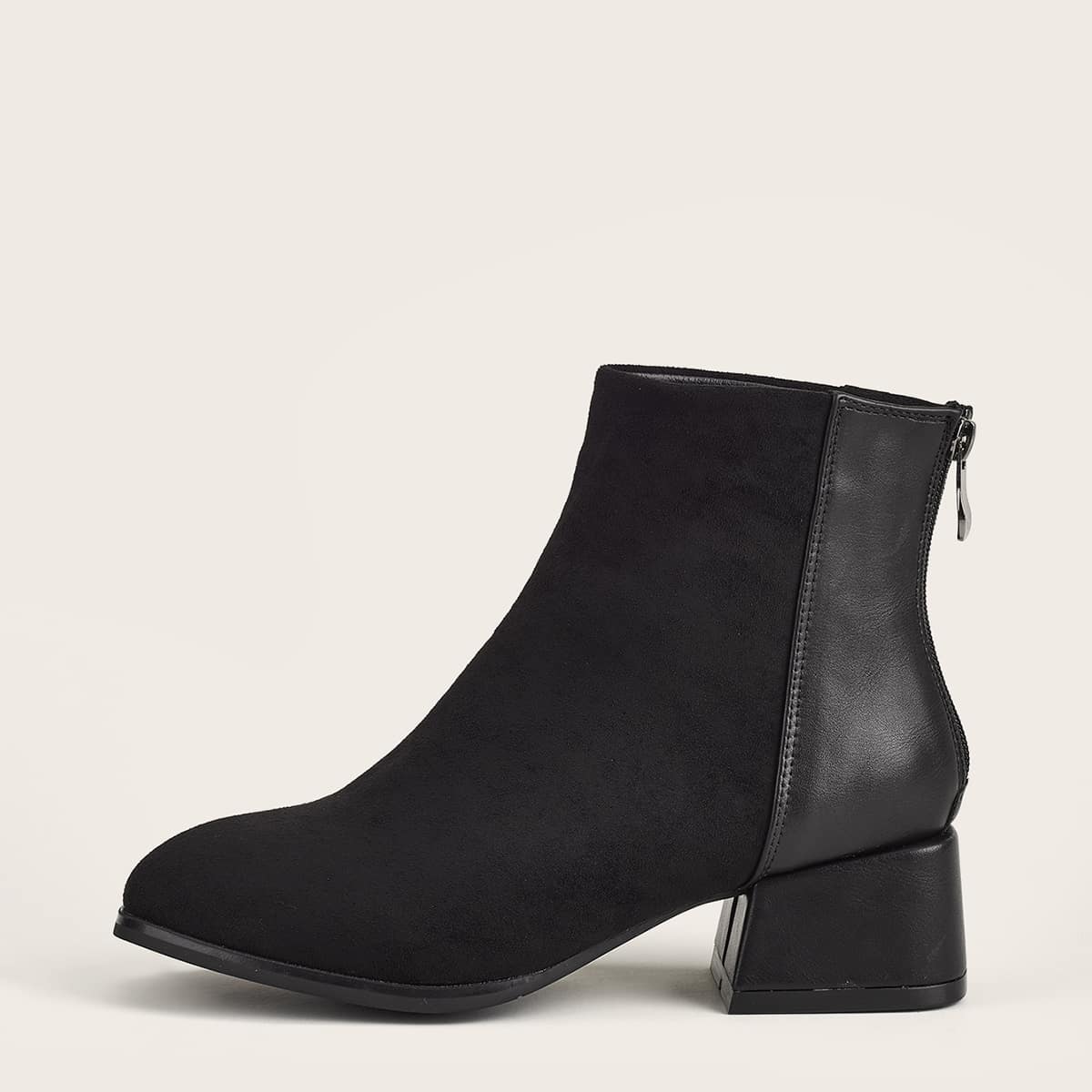 

Minimalist Chunky Heeled Boots, Black