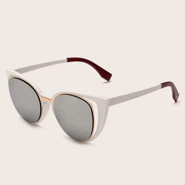 

Cat Eye Sunglasses
