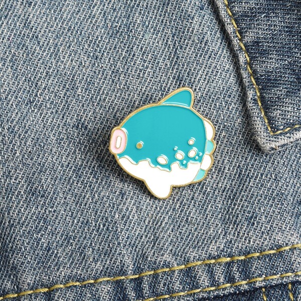 

Cartoon Graphic Brooch, Multicolor