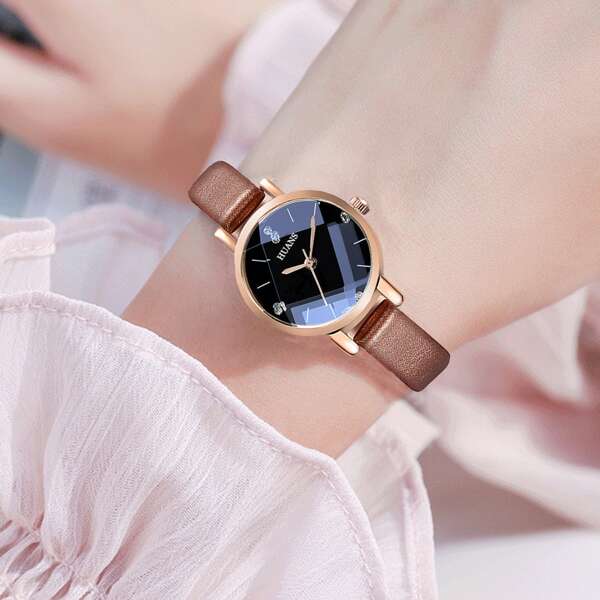 

Rhinestone Decor Round Pointer Quartz Watch