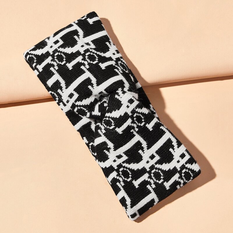 

Letter Graphic Twist Headband, Black and white
