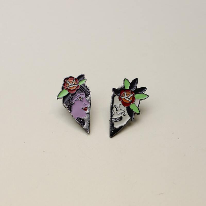 

2pcs Figure & Skull Design Brooch, Multicolor