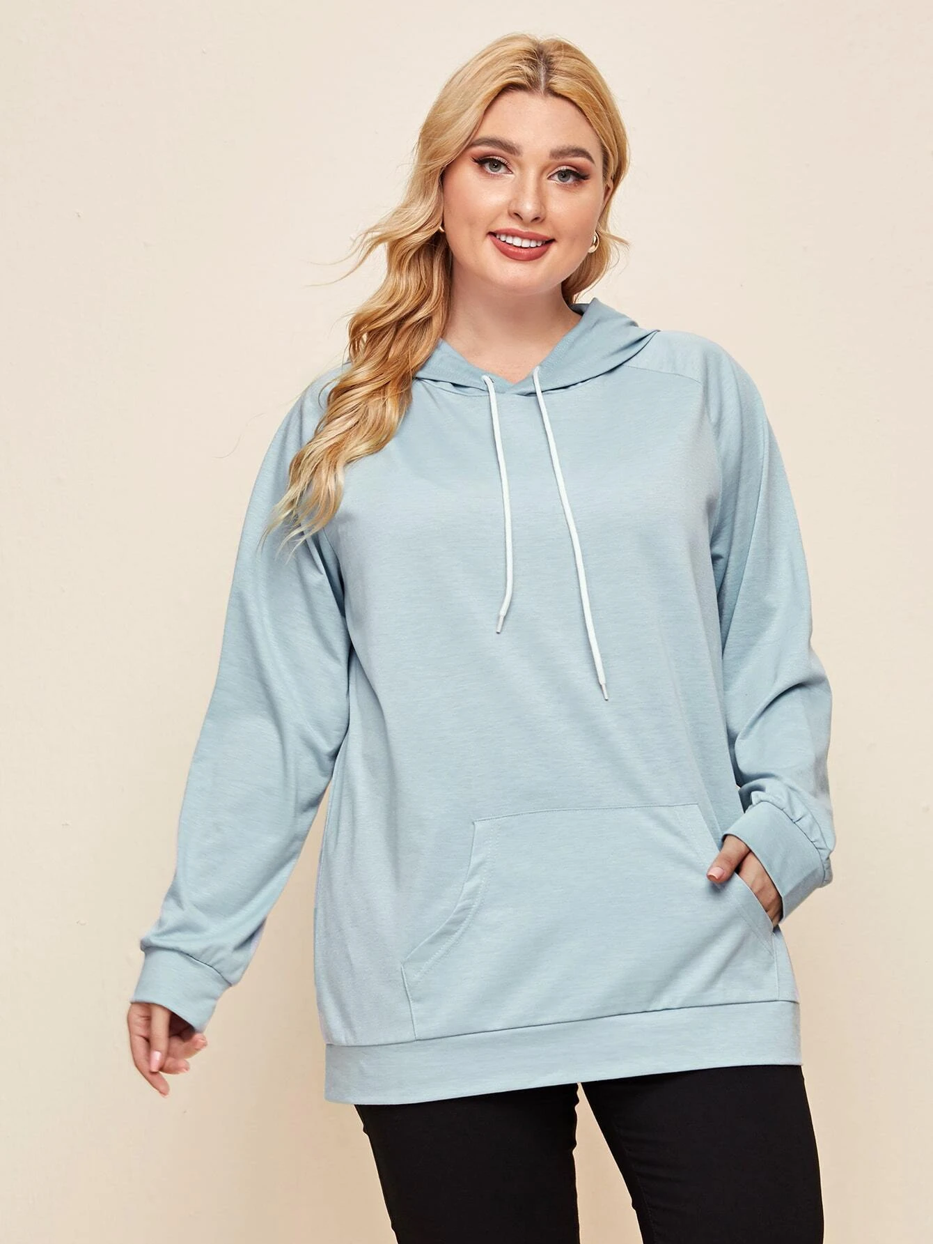 raglan sleeve kangaroo pocket hoodie