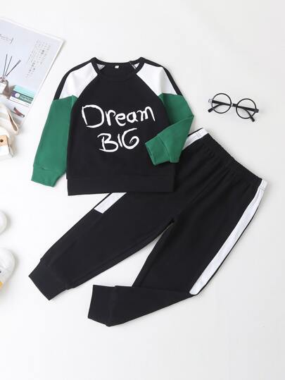 قميص ثقيل مع قميص ثقيل بجرافيك شعار بألوان متجانس للاولاد الصغار