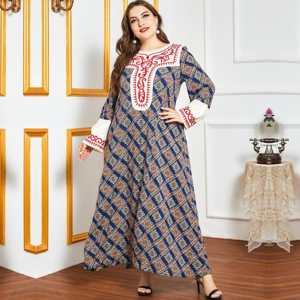 

Plus Allover Print Embroidery Detail Tunic Dress, Multicolor