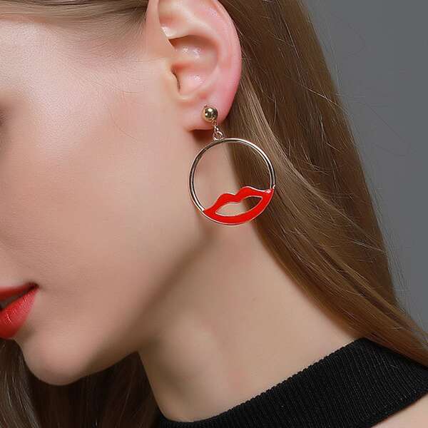 

Lips Design Round Drop Earrings, Gold