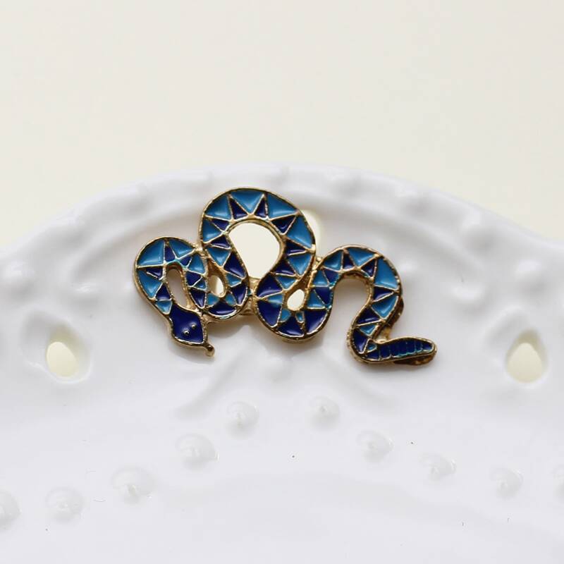 

Snake Design Brooch, Blue