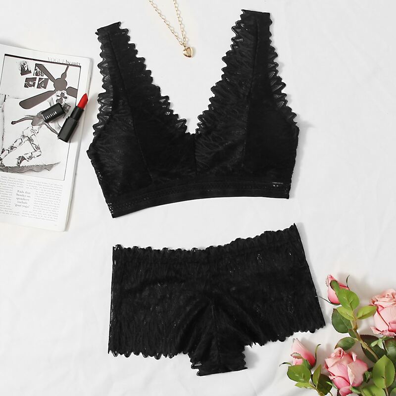 

Floral Lace Shortie Lingerie Set, Black