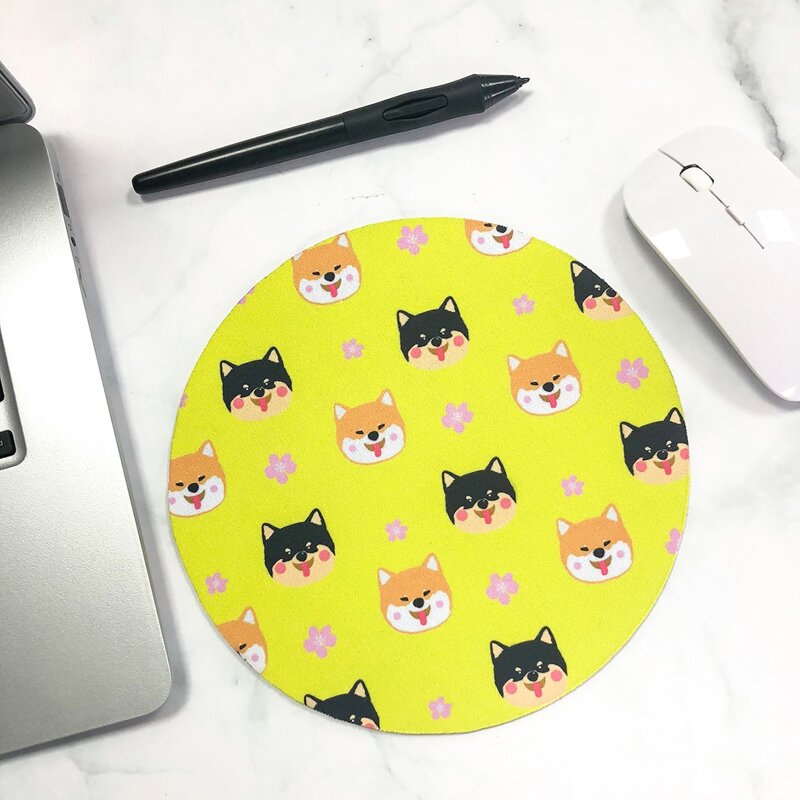 

Cartoon Graphic Round Mouse Pad, Multicolor