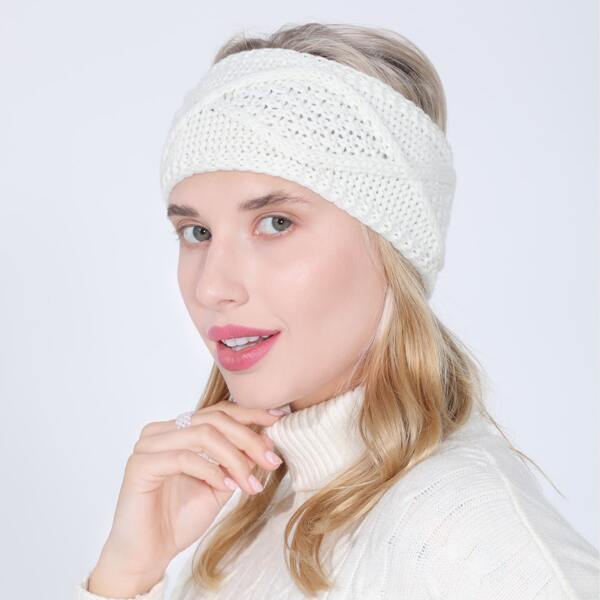 

Geometric Design Knit Hat, White