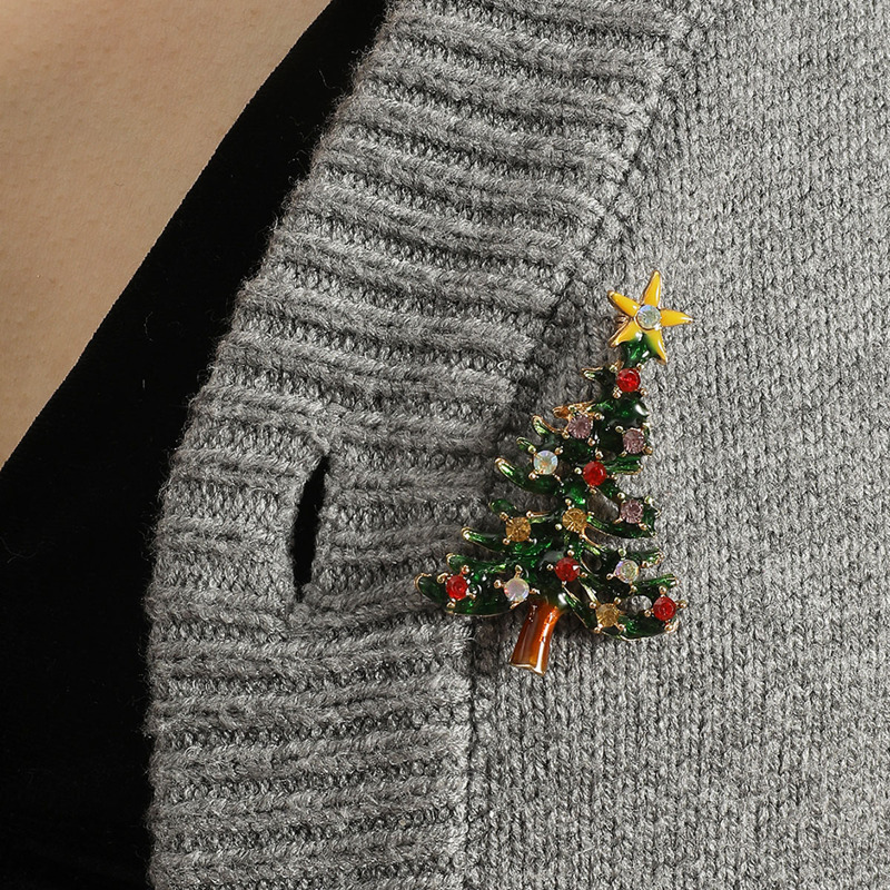

Christmas Tree Design Brooch, Green