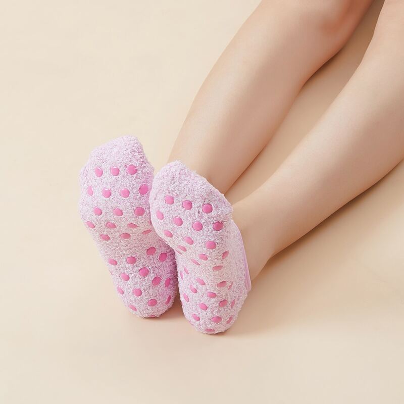

Fuzzy Floor Socks, Pink