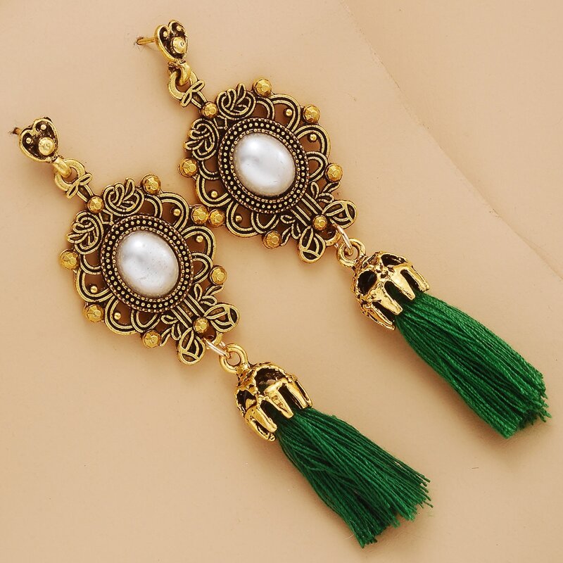 

Tassel Decor Drop Earrings, Green