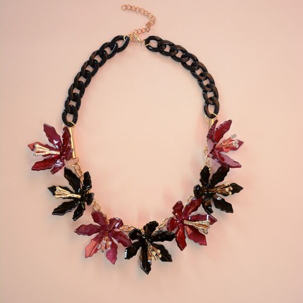 

Resin Flower Decor Necklace, Multicolor