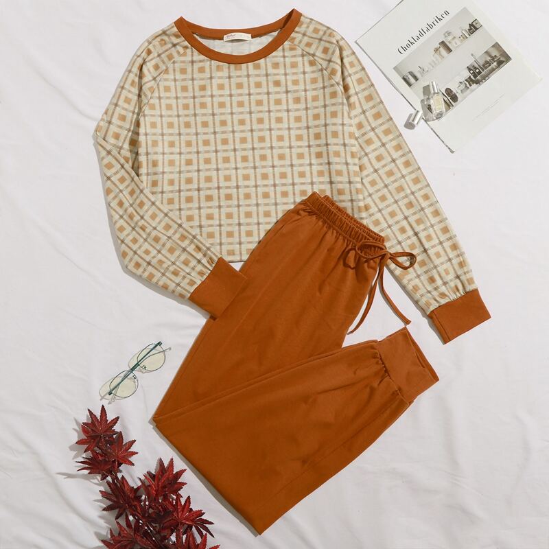 

Plaid Long Sleeve Tee & Pants PJ Set, Multicolor