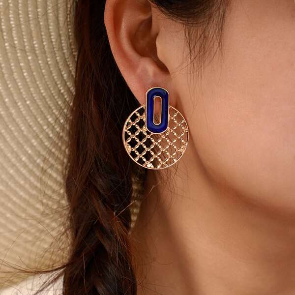 

Hollow Out Round Stud Earrings, Gold