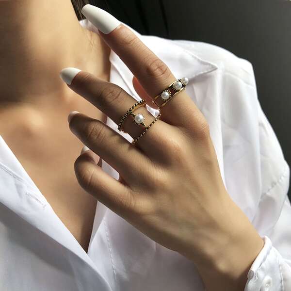 

2pcs Faux Pearl Decor Ring, Gold