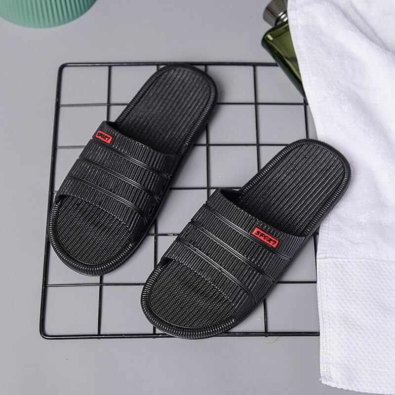 

Guys Textured Wide Fit Shower Slippers, Black