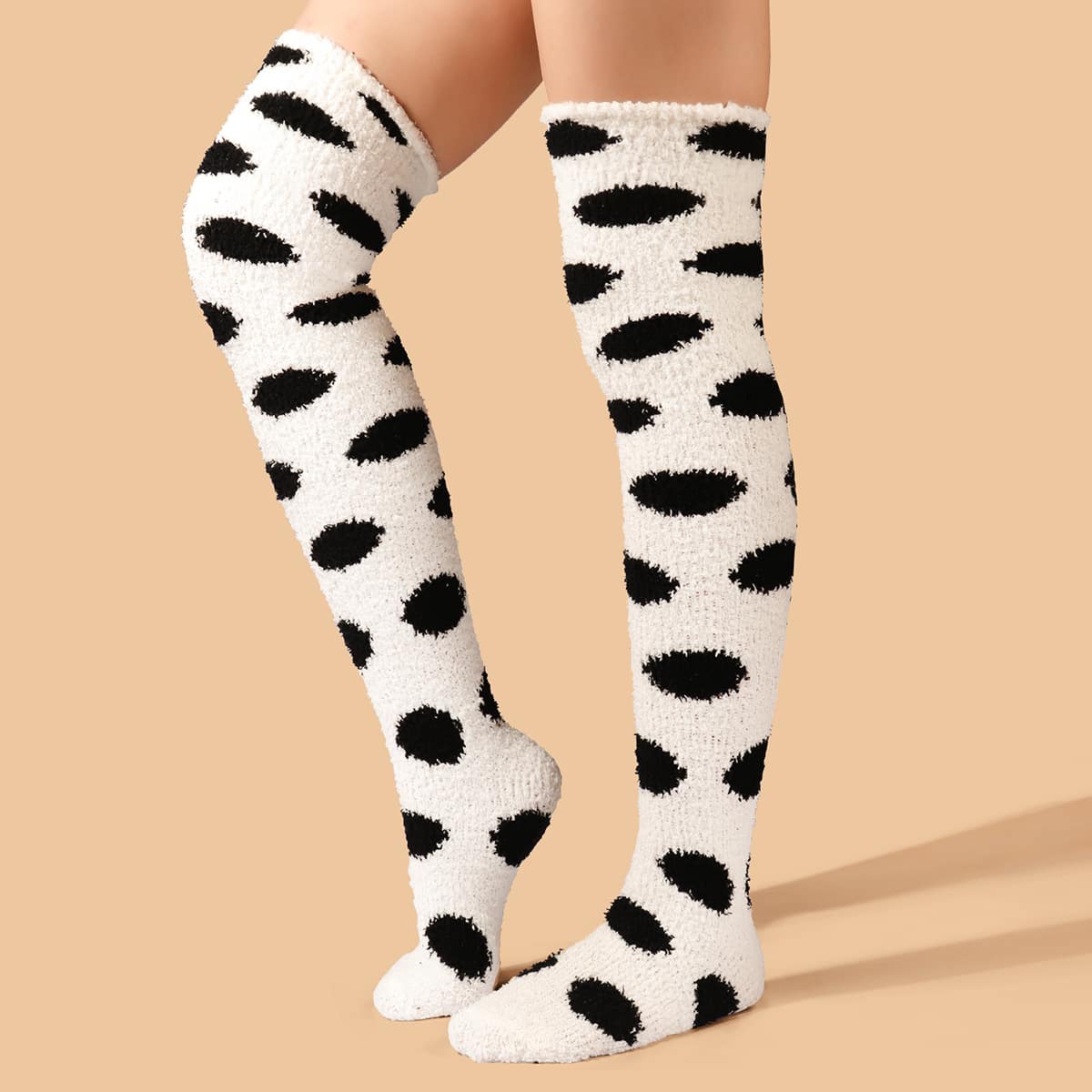

Polka Dot Pattern Over Length Socks, Multicolor