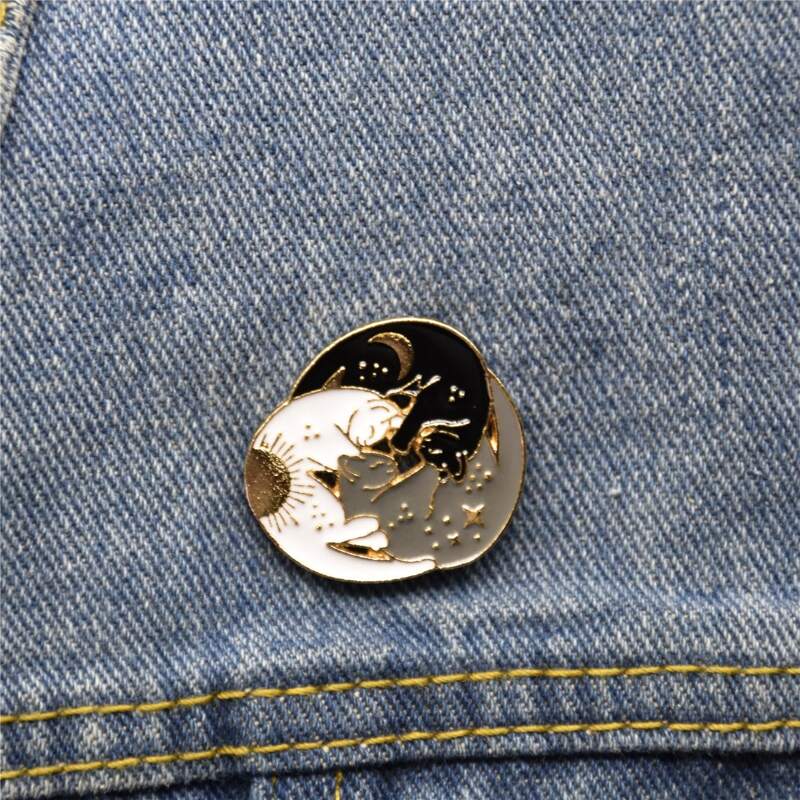 

Creative Cartoon Cat Brooch, Multicolor