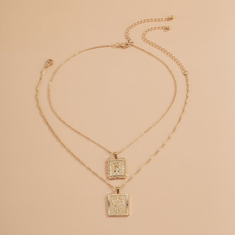 

2pcs Butterfly Engraved Geo Charm Necklace, Gold