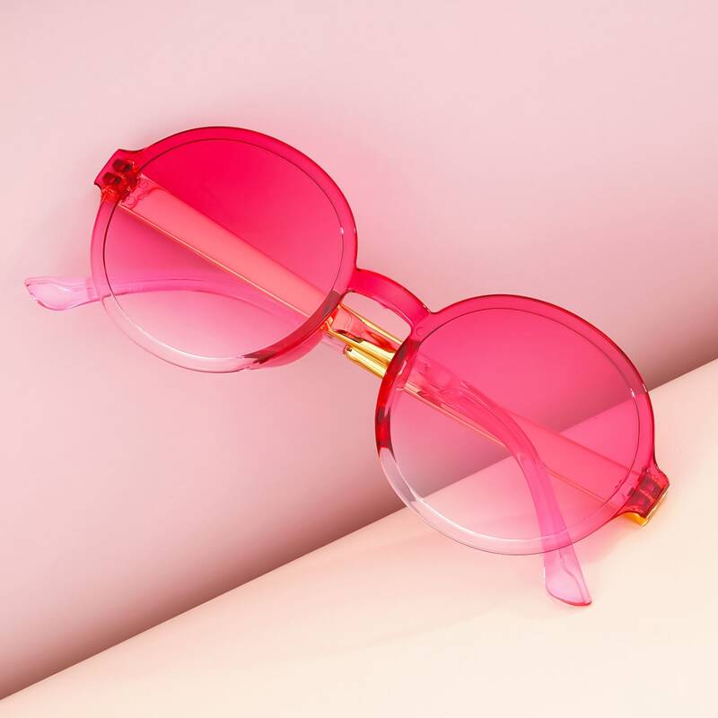 

Round Frame Tinted Lens Sunglasses