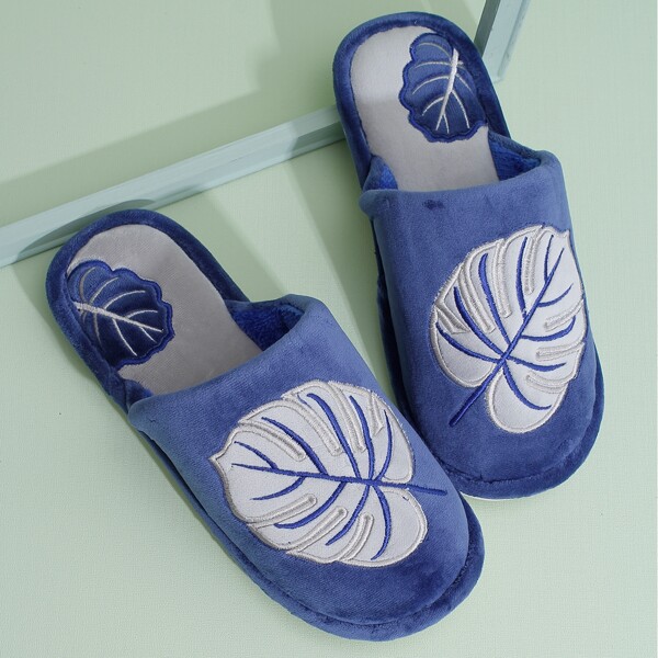 

Men Leaf Embroidered Fluffy Slippers, Navy blue