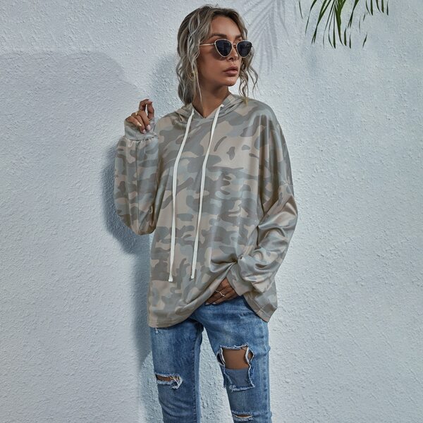 

Camo Print Drawstring Hooded Sweatshirt, Multicolor