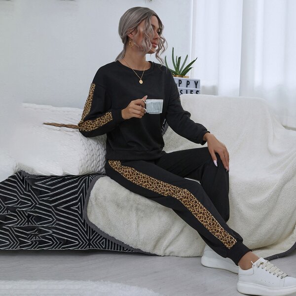 

Contrast Leopard Panel Side Sweatshirt & Sweatpants, Black