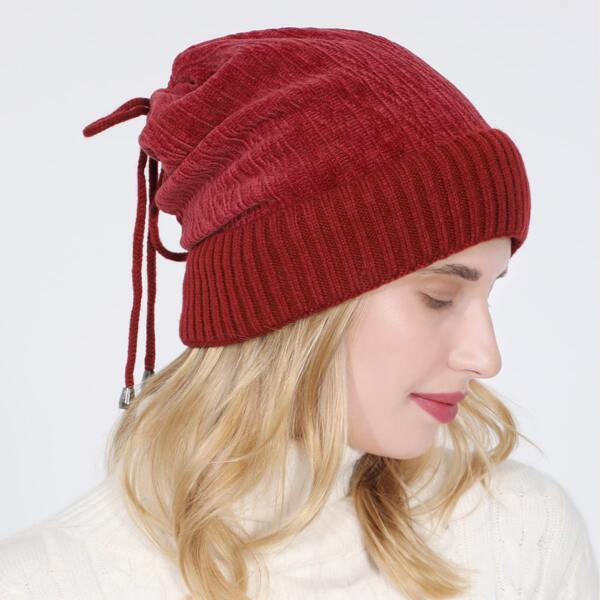 

Simple Ribbed Beanie, Red