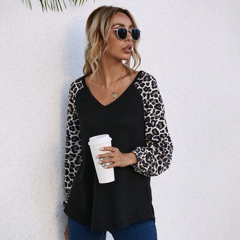 

V-neck Leopard Raglan Sleeve Waffle Knit Top, Black