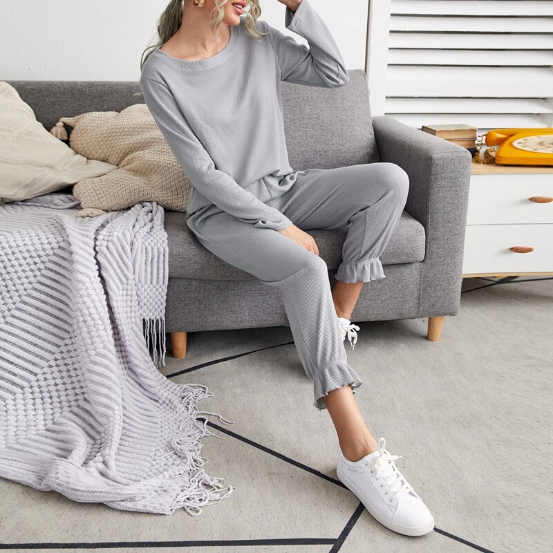 

Solid Tee With Ruffle Hem Pants Lounge Set, Grey