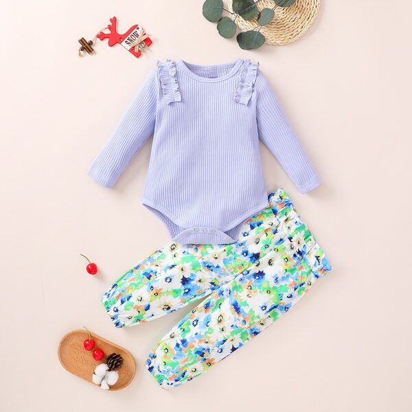 

Baby Girl Ribbed Ruffle Trim Bodysuit & Floral Print Paperbag Pants, Multicolor