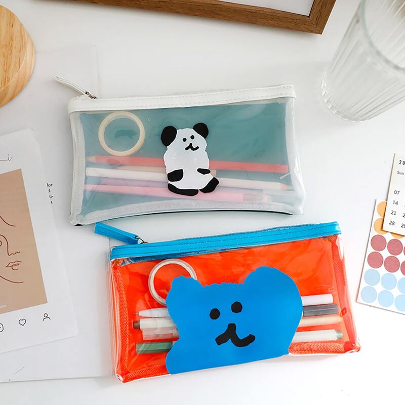 

1pc Cartoon Graphic Random Pencil Bag, Multicolor