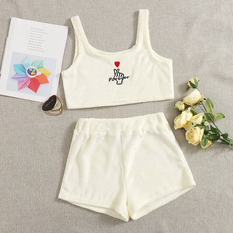 

Gesture And Heart Pattern Tank Pajama Set, Beige