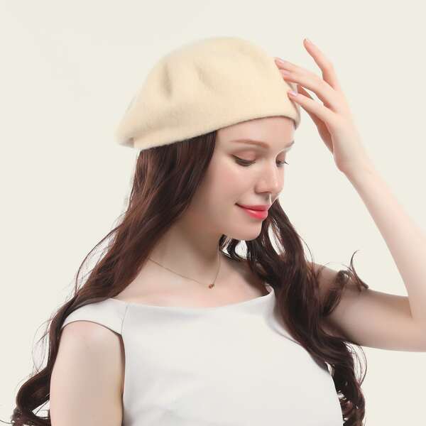 

Natural Long Curly Wig With Beret, Brown